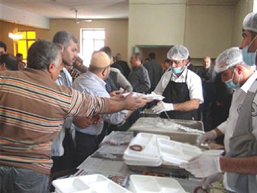 Diyarbakır Halkı O'nun İçin İkram Yapıyor