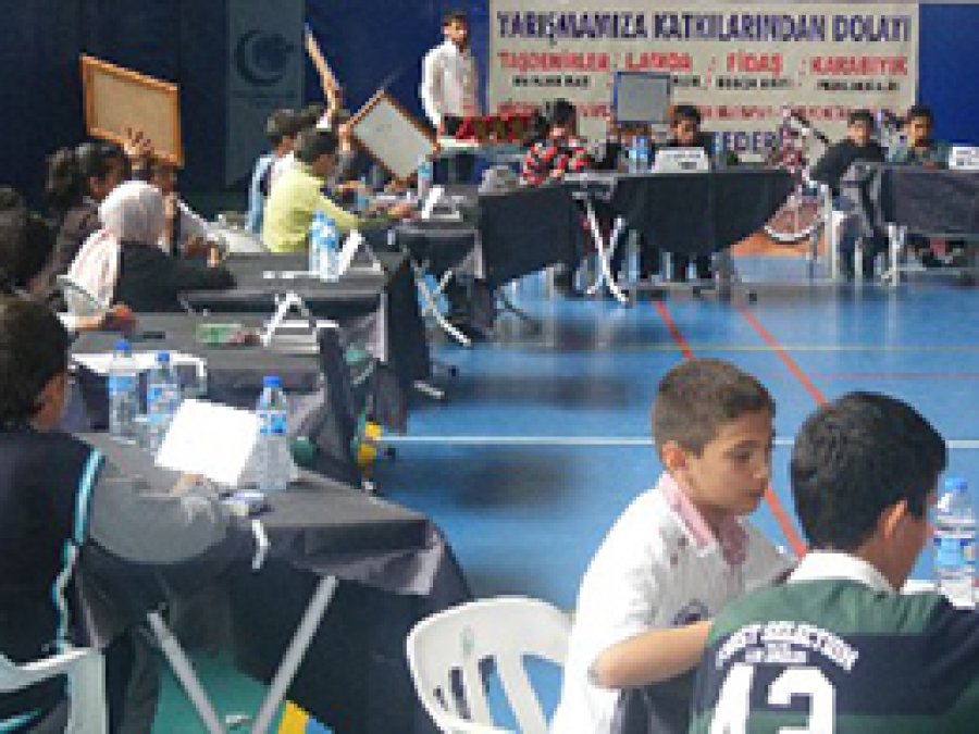 Okullar Hz. Muhammed (sav) İçin Yarıştı