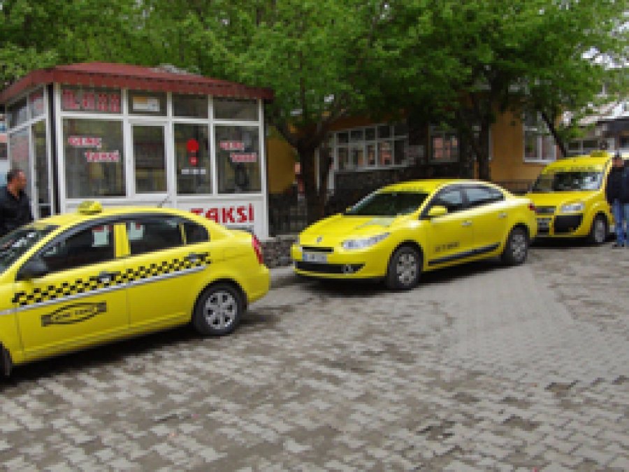 Genç'te Sarı Taksi Dönemi
