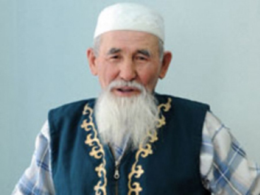 Aksakallı Amca Bisiklet ile Hacca Gidecek