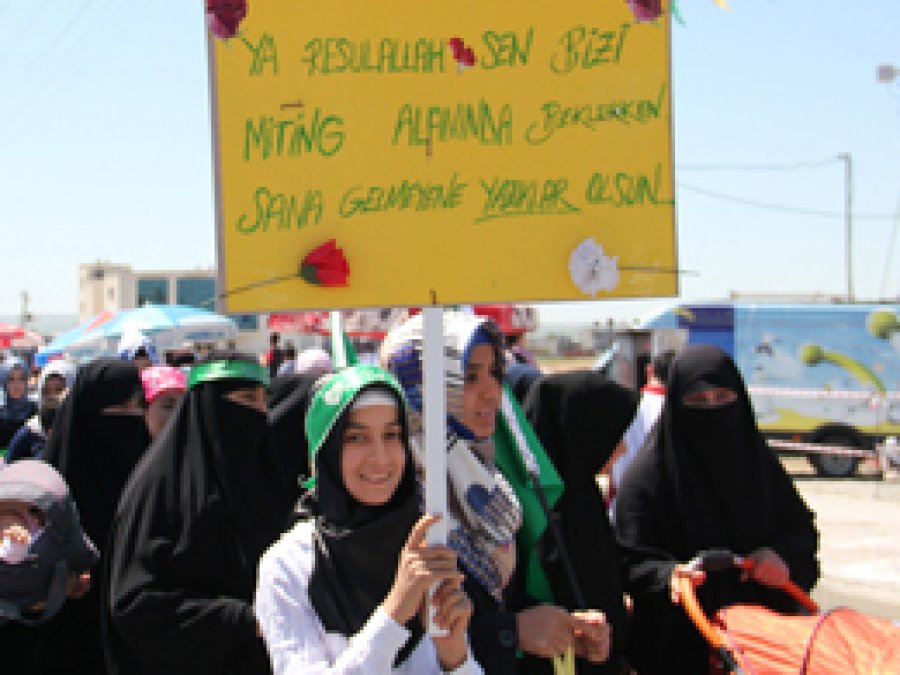 'Allah Bizi Mevlidin Hatırına Bağışlasın'