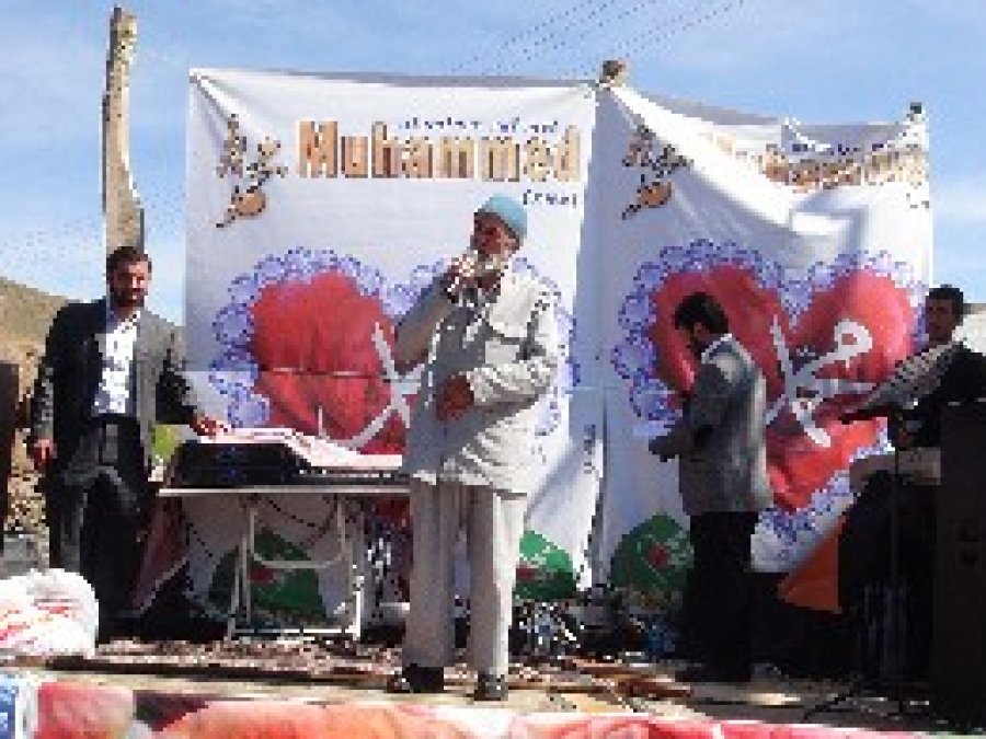 Arakonak Beldesinde Kutlu Doğum Coşkusu