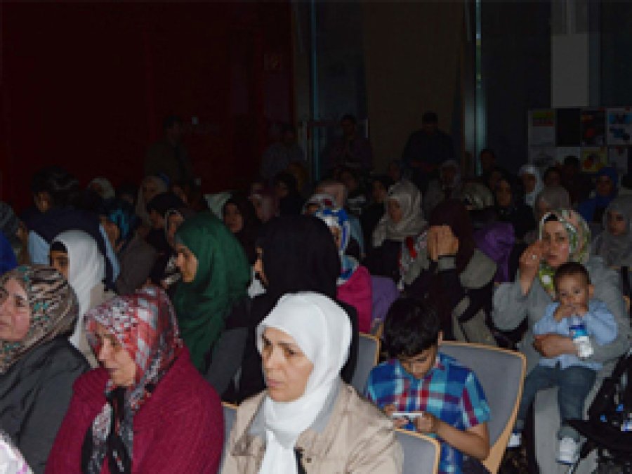 Nürnberg'de Hz. Fatıma (R.anha) Anıldı