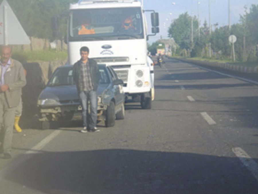 Çınar'da Maddi Hasarlı Kaza
