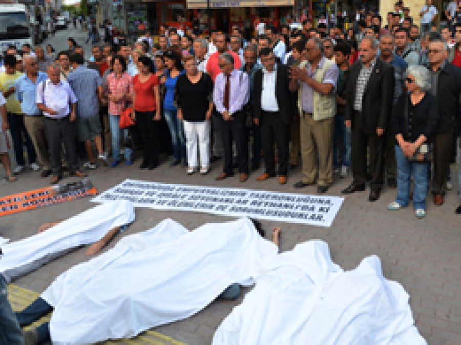 Tarsus'ta Kefenli Reyhanlı Protestosu