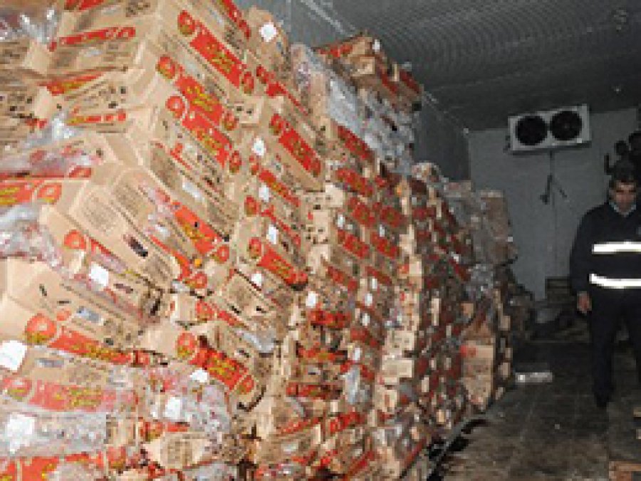 Bağlar'da 12 Ton Tavuk İmha Edildi