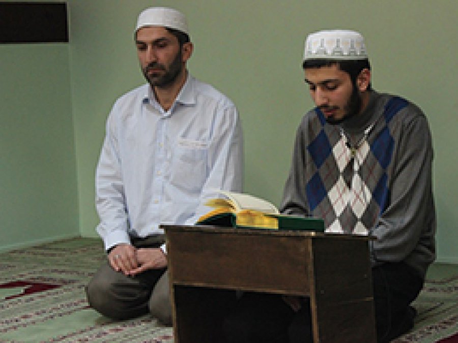 Paris’te Regaib Kandili İhya Edildi