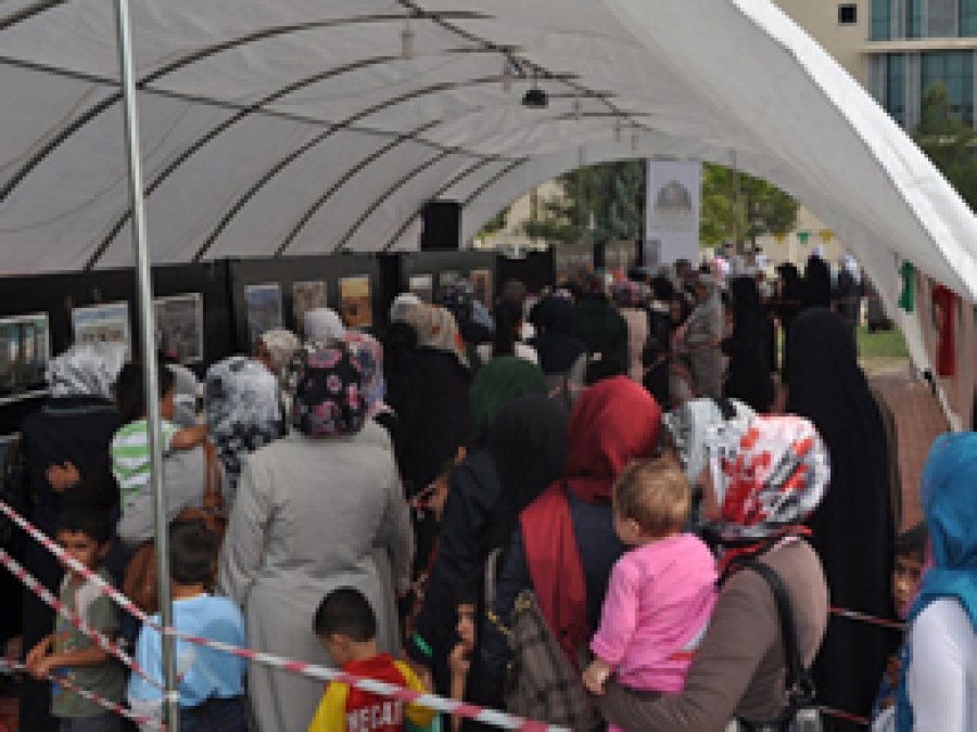 Sakalı Şerife Büyük İlgi