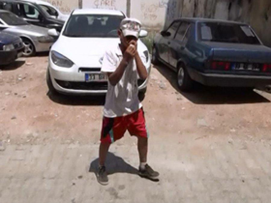 Küçük Çocuklar Uyuşturucu Bataklığına Sürükleniyor