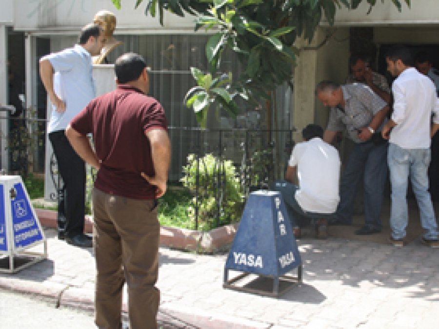 Bomba İhbarında Polisin Tedbirsiz Tavrı