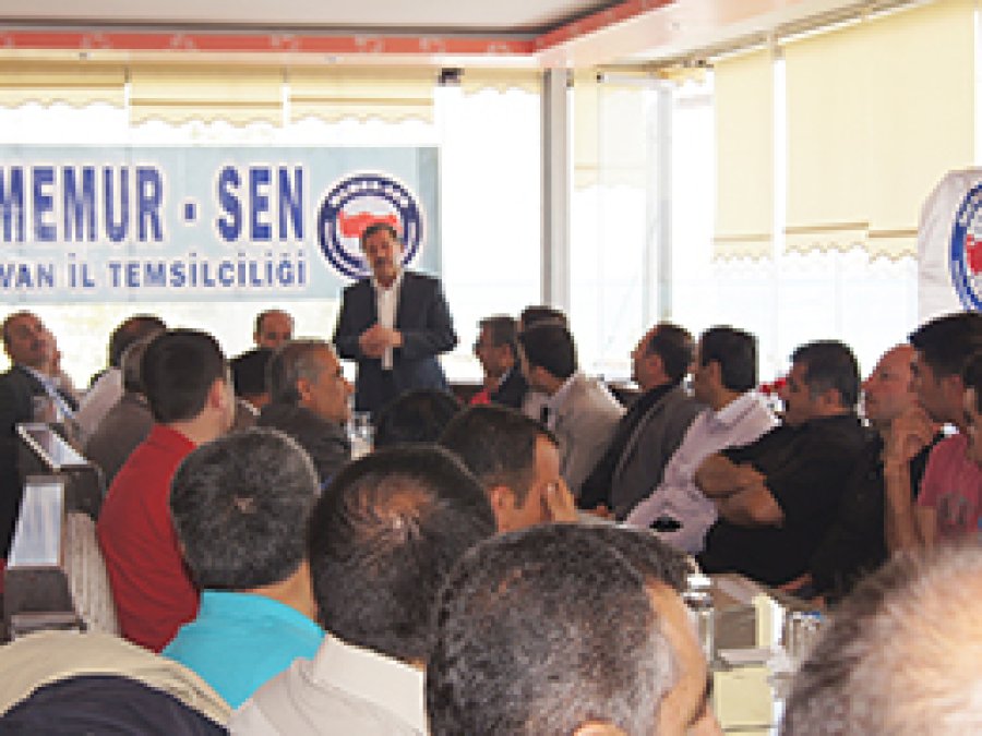 Memur Sen'den Kılık Kıyafet Yönetmeliğine Tepki