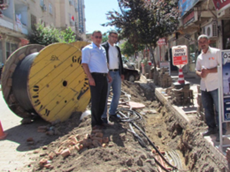 Siverek'te Enerji Nakil Hatları Yeraltına Alınıyor