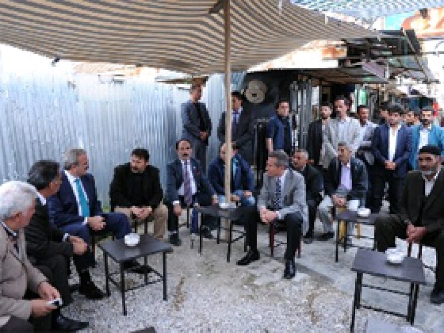 Yangınzede Van Mısır Çarşısı Esnafına Ziyaret