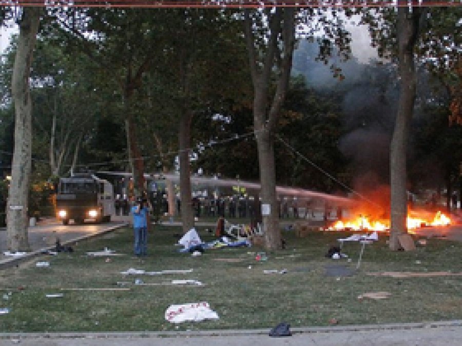 Gezi Parkı'ndaki Eylemcilere Müdahale