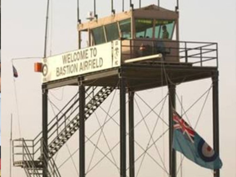 90 Afgan Mahkumu Keyfi Tutuyorlar
