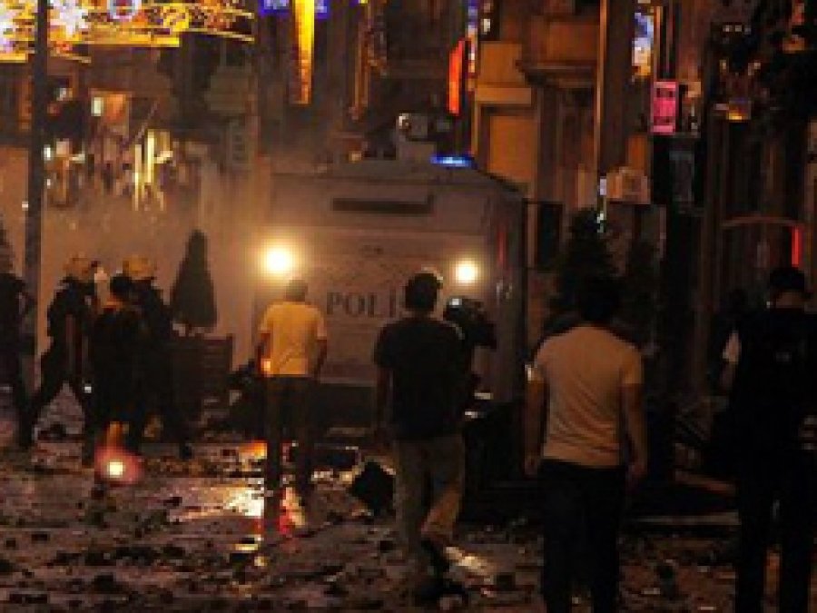 Gezi Parkı Eylemleri Çığ Gibi Büyüyor