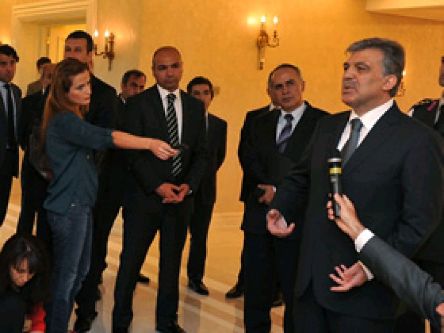 Gül: Demokrasi Sadece Seçim Demek Değildir