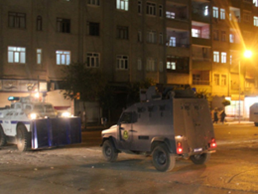 Diyarbakır'da Molotoflu Gösteri