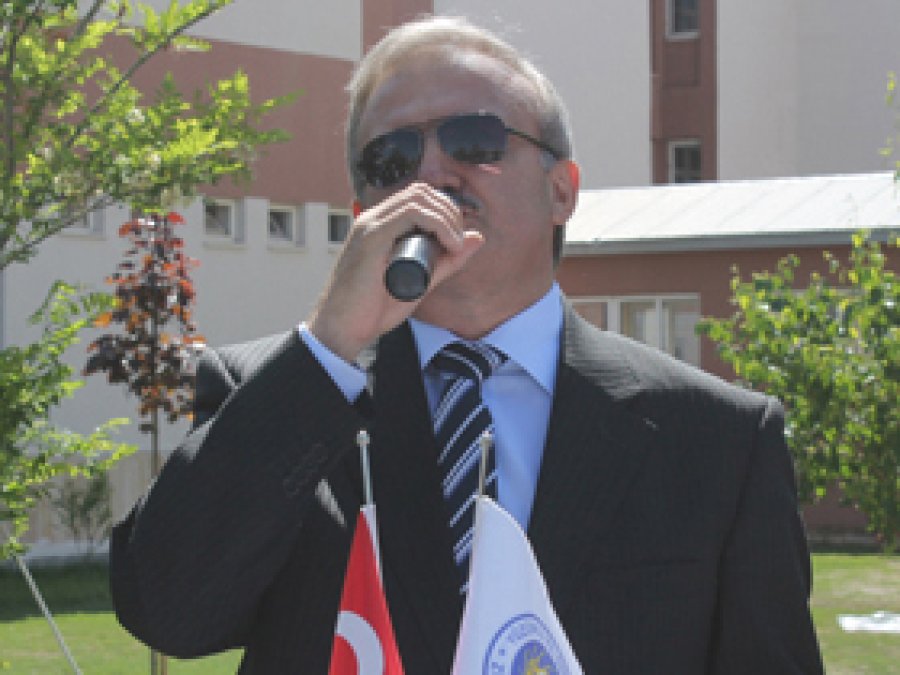 'Gençler Yarınlara Güvenle Bakmalı'