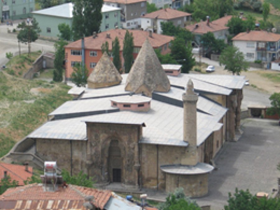 Görenleri Hayrete Düşüren Eser: Divriği Ulu Cami