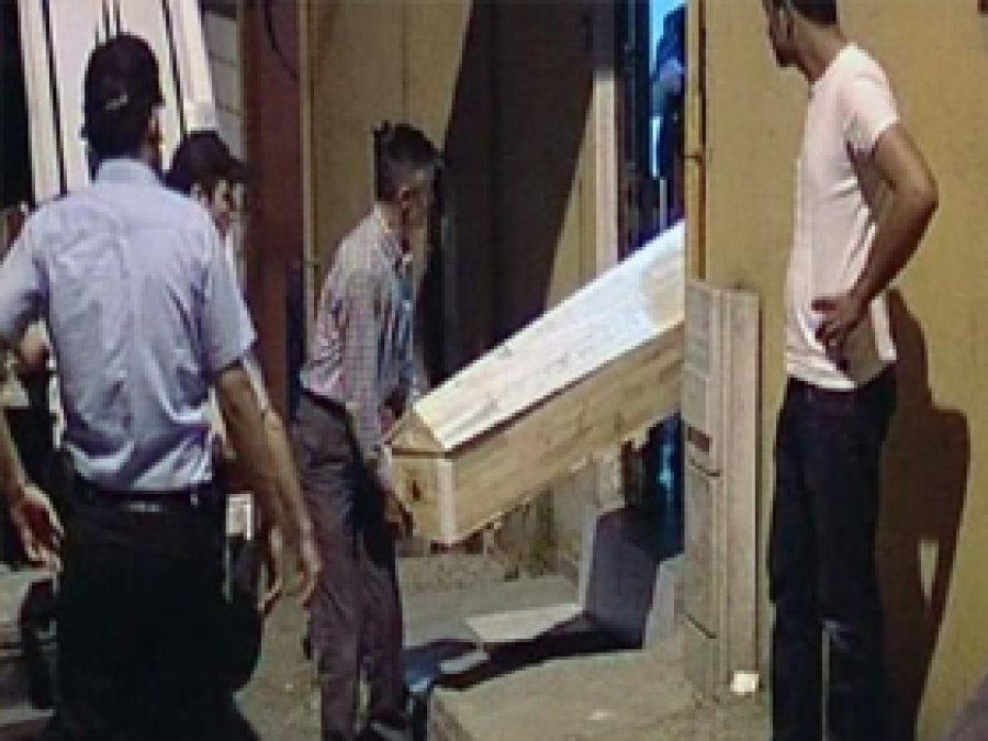 Üsküdar'da Polis İntihar Etti