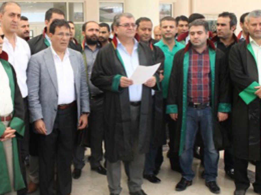 Avukatların Gözaltına Alınması Kınandı