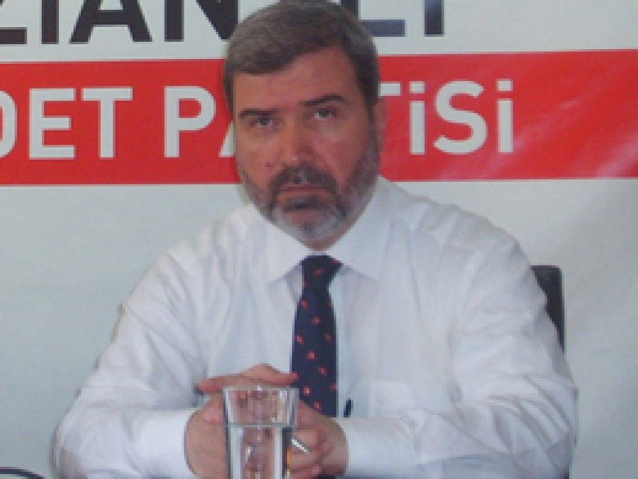 'İslam'ın Ulvi Değerleri Tekrar İnşa Edilmeli'