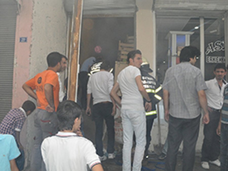 Odunlukta Çıkan Yangın Korkuttu