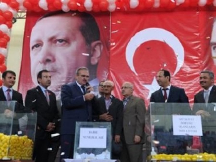 Erciş'te Kiracıların Konut Kuraları Çekildi