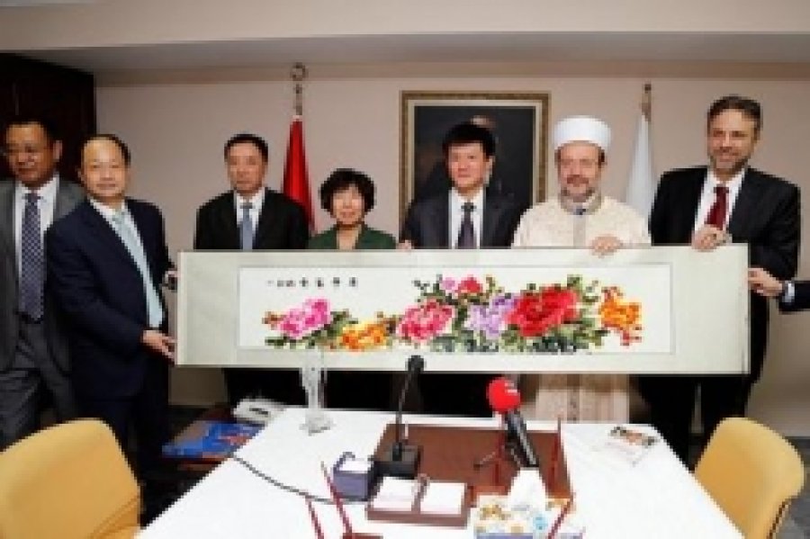 Çin Dışişleri Diyanet'i Ziyaret Etti