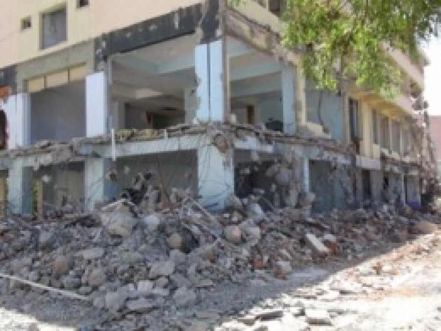 Bingöl'de 24 Yıllık PTT Binası Yıkılıyor