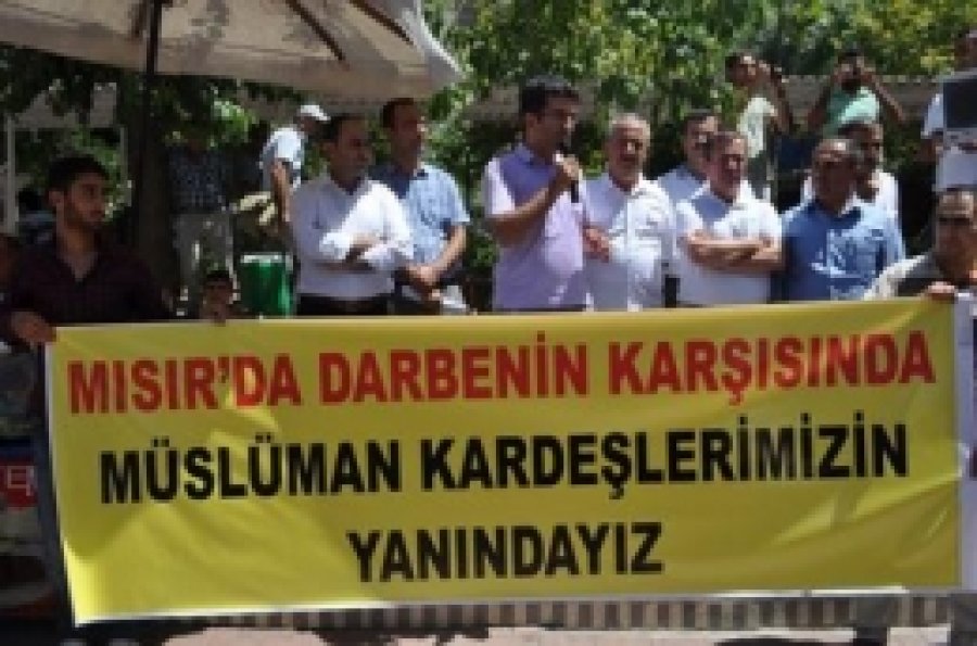 'Mısır'daki Darbe Küresel Bir Komplodur'
