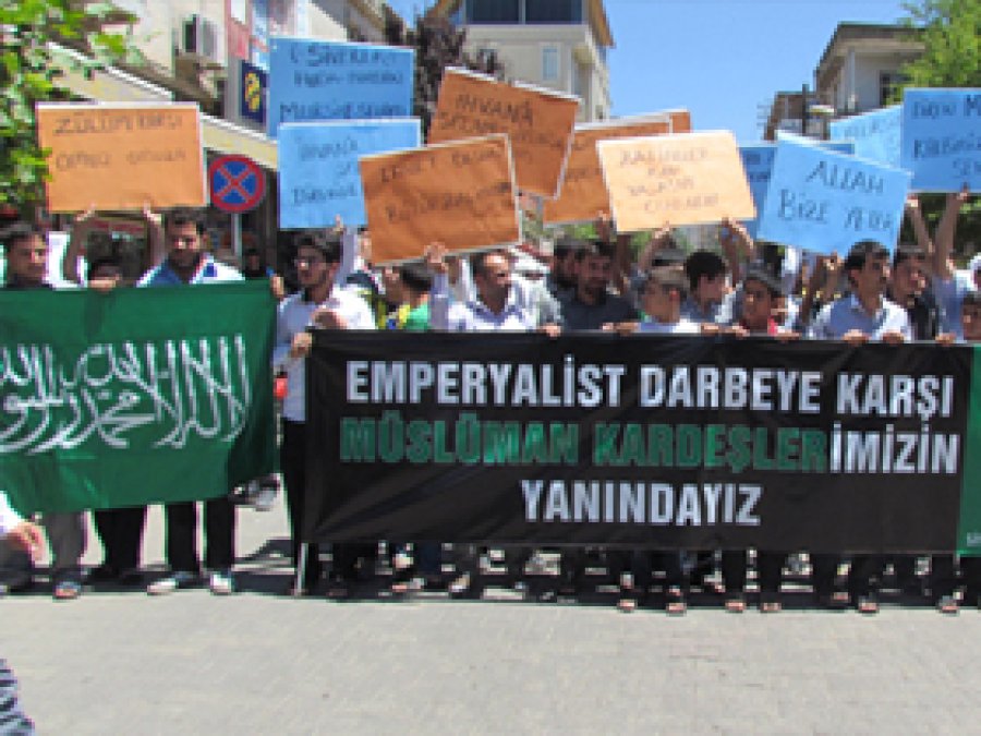 Siverek'te Mursi ve İhvan'a Destek
