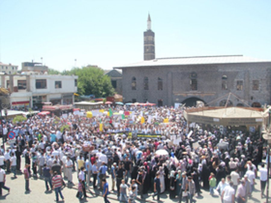 Diyarbakır'da Mısır Cuntasına Büyük Tepki