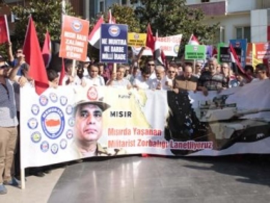 Manisa'dan Mısır'a Destek