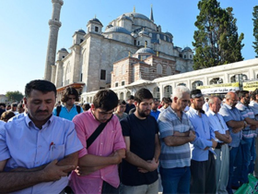 Mısır'da Öldürülenler İçin Gıyabi Cenaze Namazı