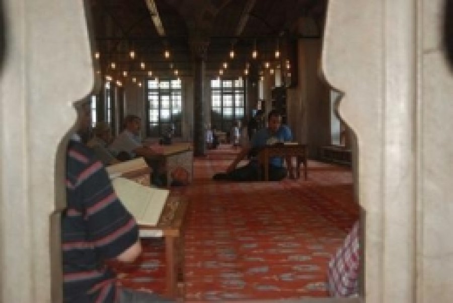 Camilerde Mukabele Başladı