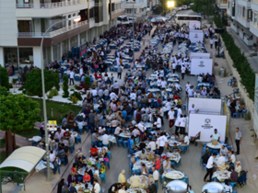 Konya'da Geleneksel Mahalle İftarları Başladı