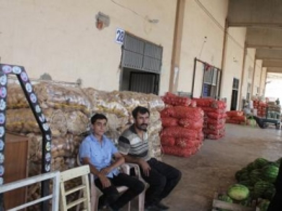 Kızıltepe Sebze Halı Esnafı Fiyatlardan Şikayetçi