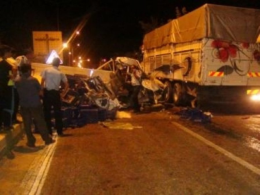 Ergani'de Trafik Kazası: 2 Yaralı