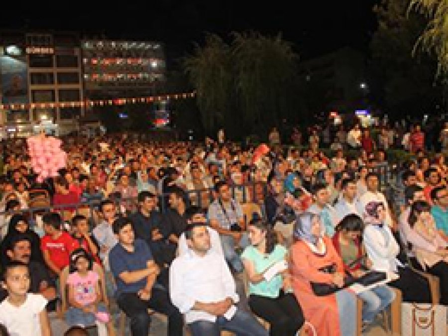 Van'da İlahi Konserine Yoğun İlgi