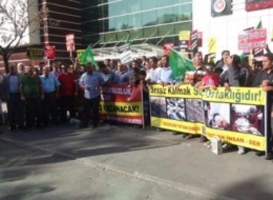 Mısır'daki Katliam Tatvan'da Protesto Edildi