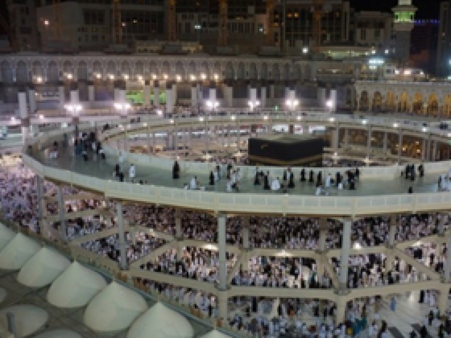 Kabe'de Çelik Tavaf Alanı Hizmete Açıldı