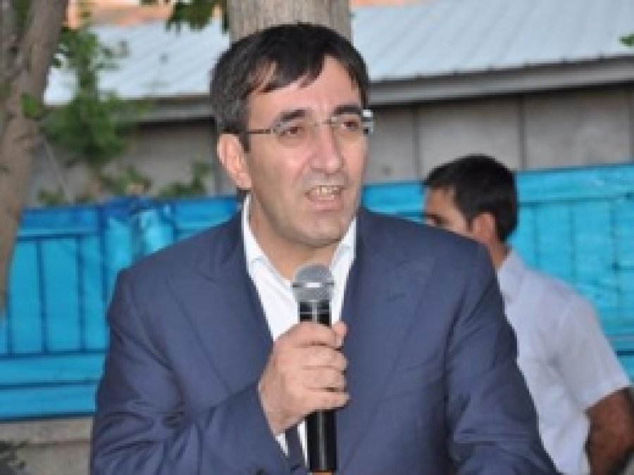 Bakan Yılmaz Solhan'da İftara Katıldı