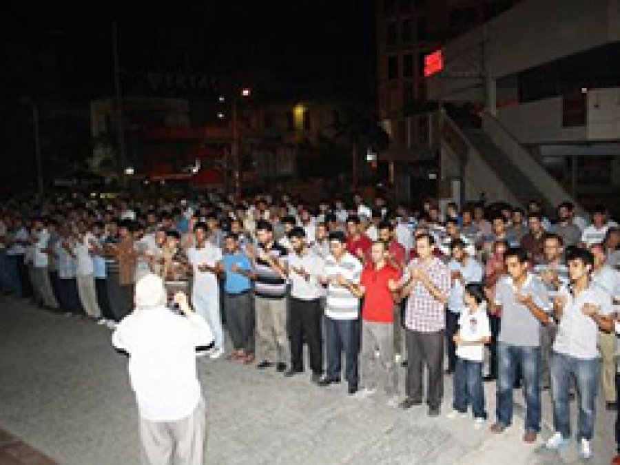 Mersin'de Mısır İçin Gıyabı Cenaze Namazı