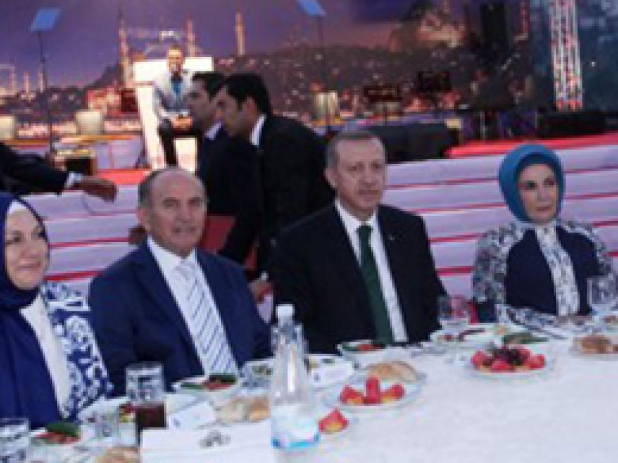 Topbaş'tan İstanbul Protokolüne İftar