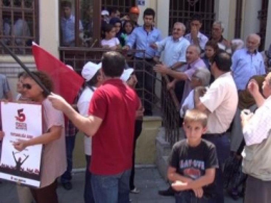 Konyalılar İP'lilerin Basın Açıklamasına Tepki Gösterdi