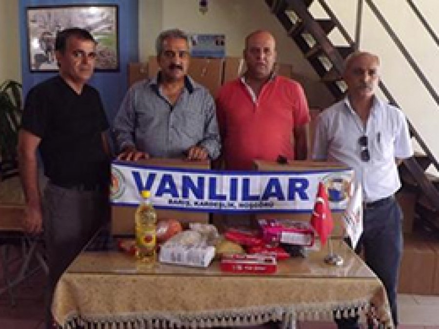 Mersin Vanlılar Derneğinden Ramazan Yardımı