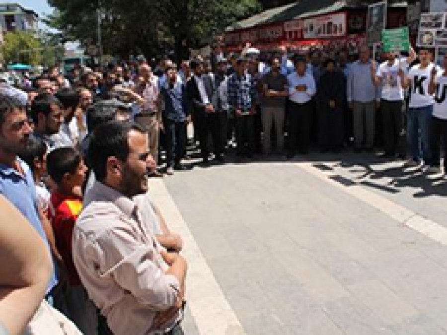 'İsrail'in Yok Olması İçin Çokça Dua Edelim'