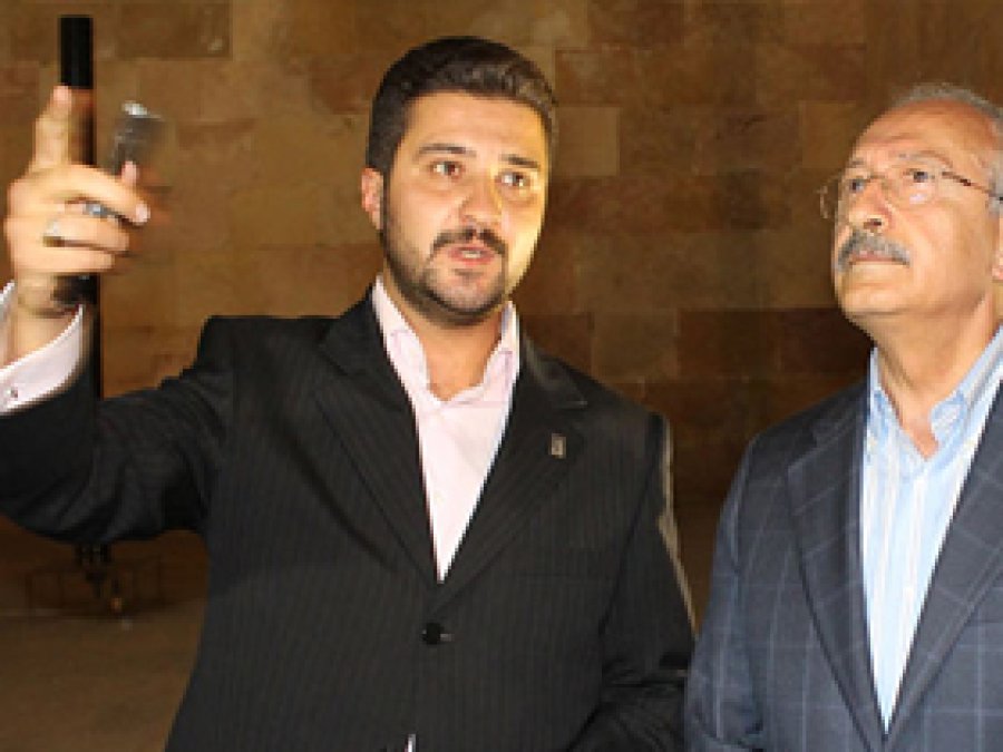 Kılıçdaroğlu, İmamın Sesine Hayran Kaldı